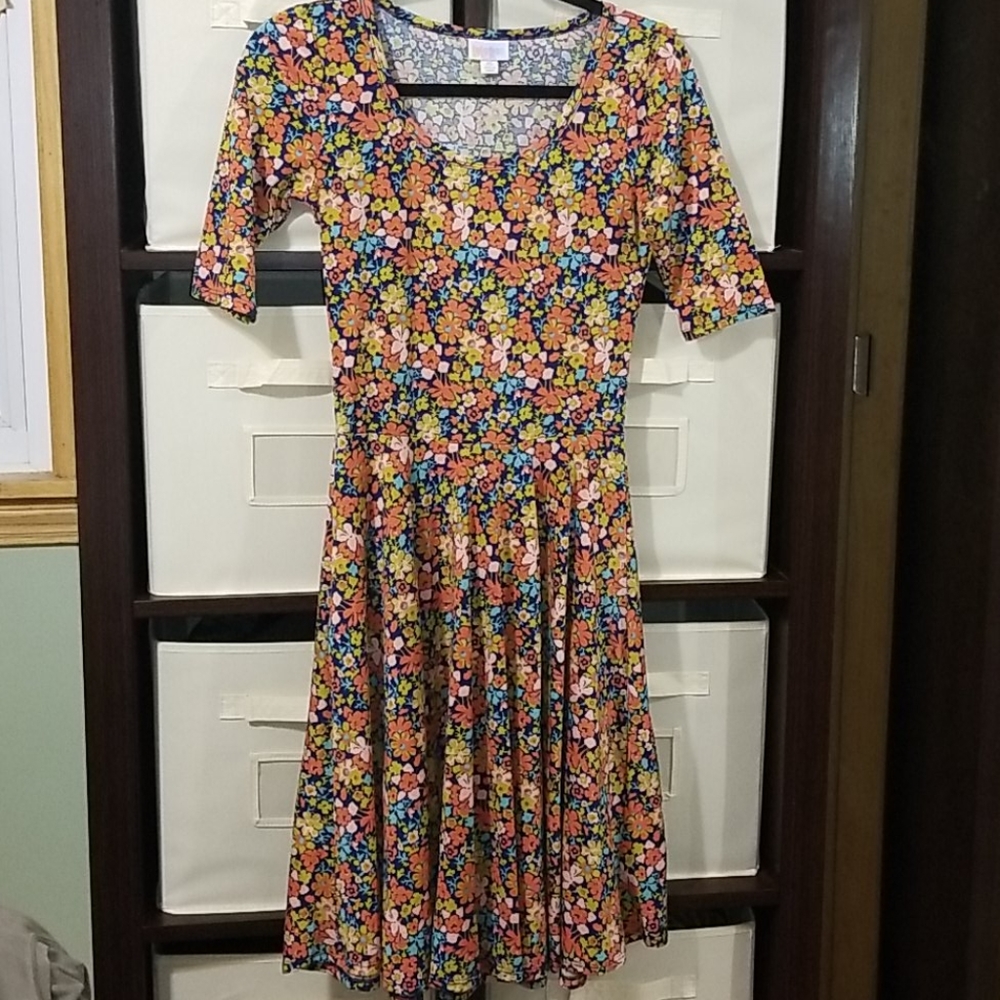 LulaRoe "Nicole" Dress Size XS